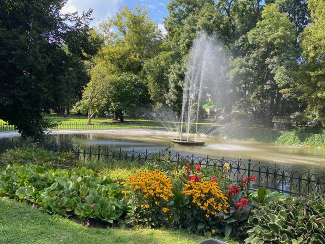 planty park krakow with fountain